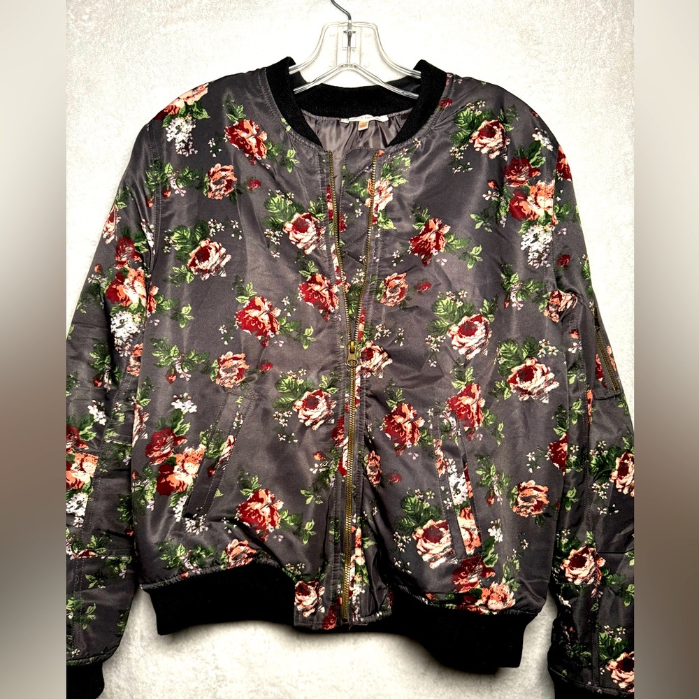 Bomber Jacket 🧥